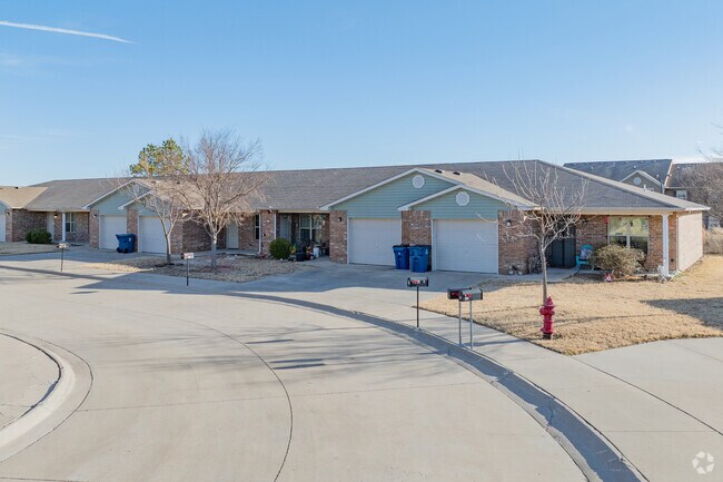 Fotografía del edificio - Cottage Park McAlester A 62+ Senior Community