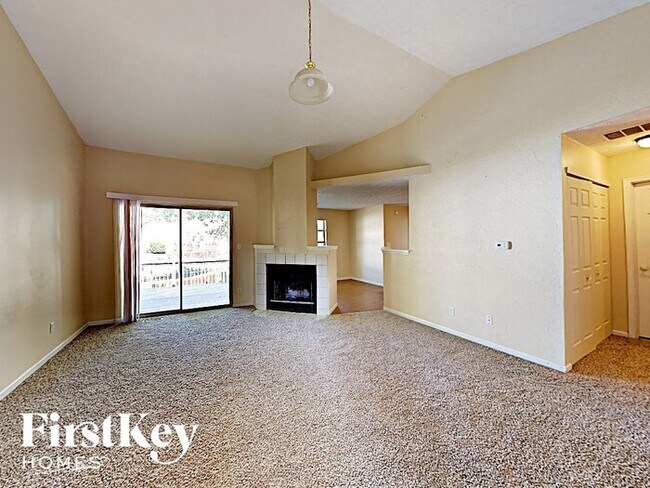 Building Photo - 7827 Park North Bend