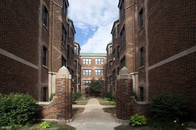 Foto del edificio - 5326 S Drexel Ave