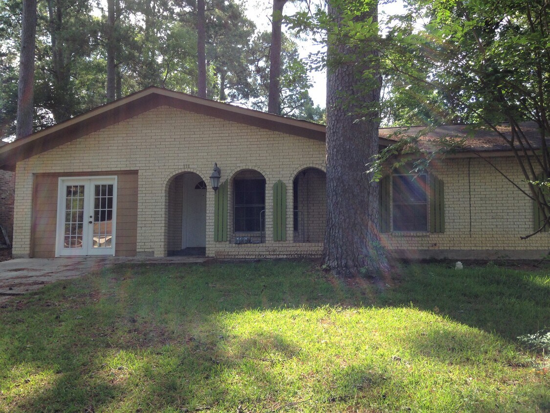111 Powell Dr, Leesville, LA 71446 House Rental in Leesville, LA