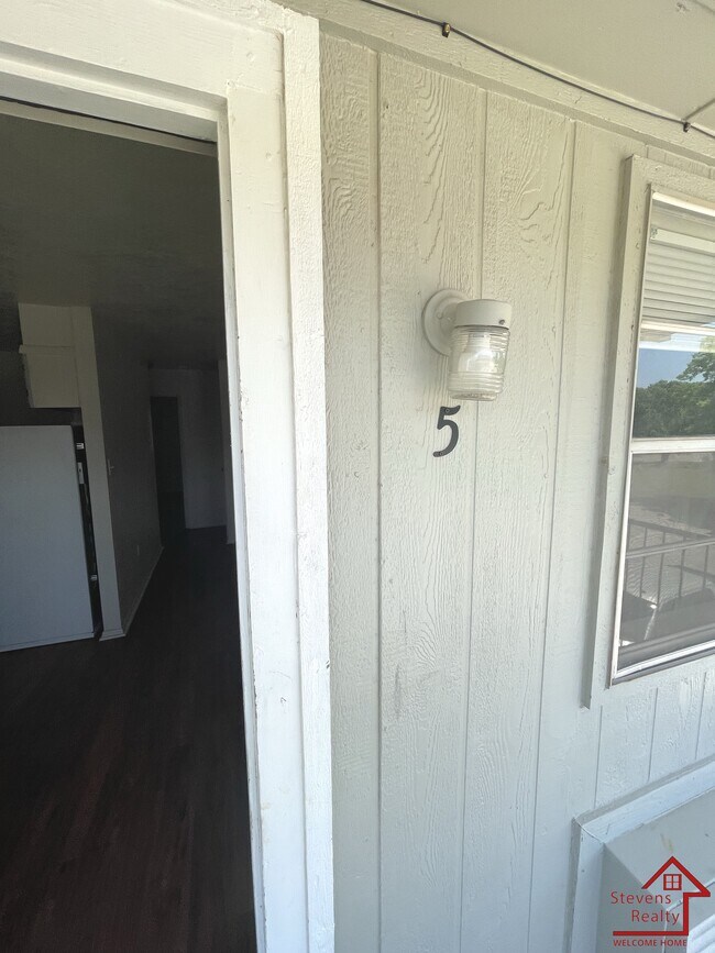 Foto del edificio - 1502 NW Kingsbury Ave