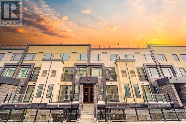 Photo du bâtiment - 1650 Victoria Park Ave