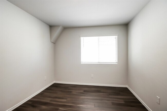 Building Photo - 13483 White Ibis St