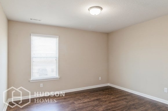 Building Photo - SELF TOUR NOW! - 205 Kirkside Dr, La Vergn...