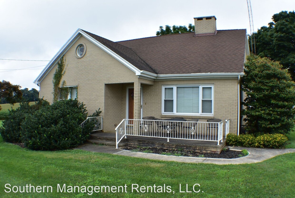 4 br, 1.5 bath House 432 N Main St House Rental in Shrewsbury, PA