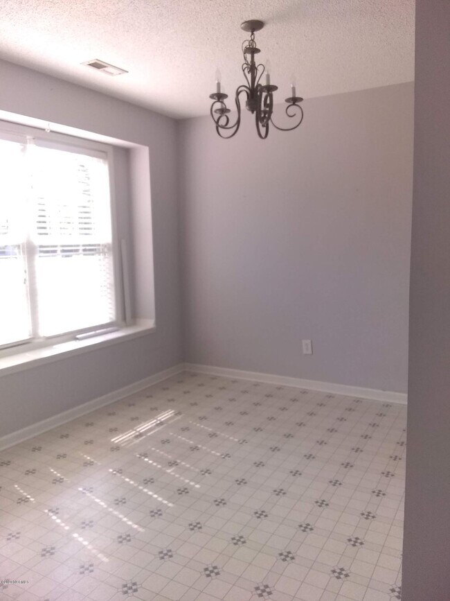 Foto del edificio - 114 Ryan Glenn Dr