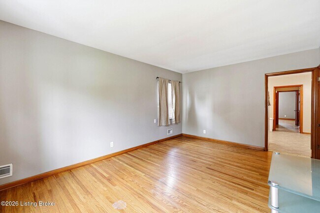 Foto del edificio - 119 McArthur Dr