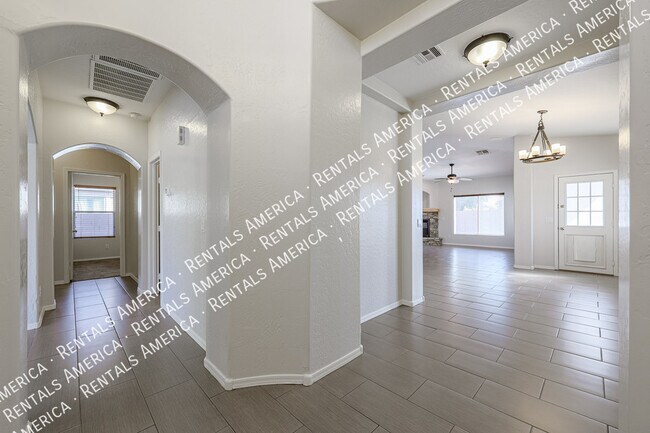 Foto del edificio - 15029 W Wethersfield Rd