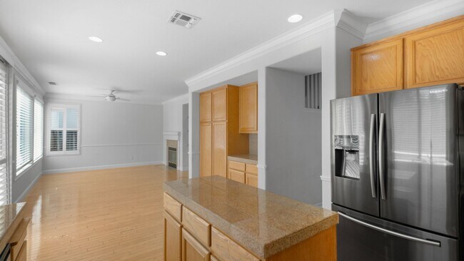 Foto del edificio - Rolling Hills Beauty! 4 Bedroom 3 Bath