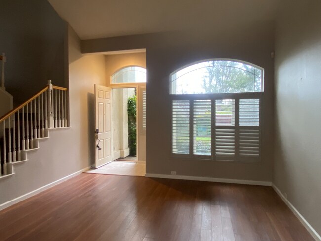 Foto del edificio - 2811 Sierra Mills Ln
