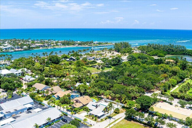 Foto del edificio - 901 Sandy Oaks Dr