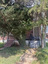 Building Photo - 2812 Oswego Ave