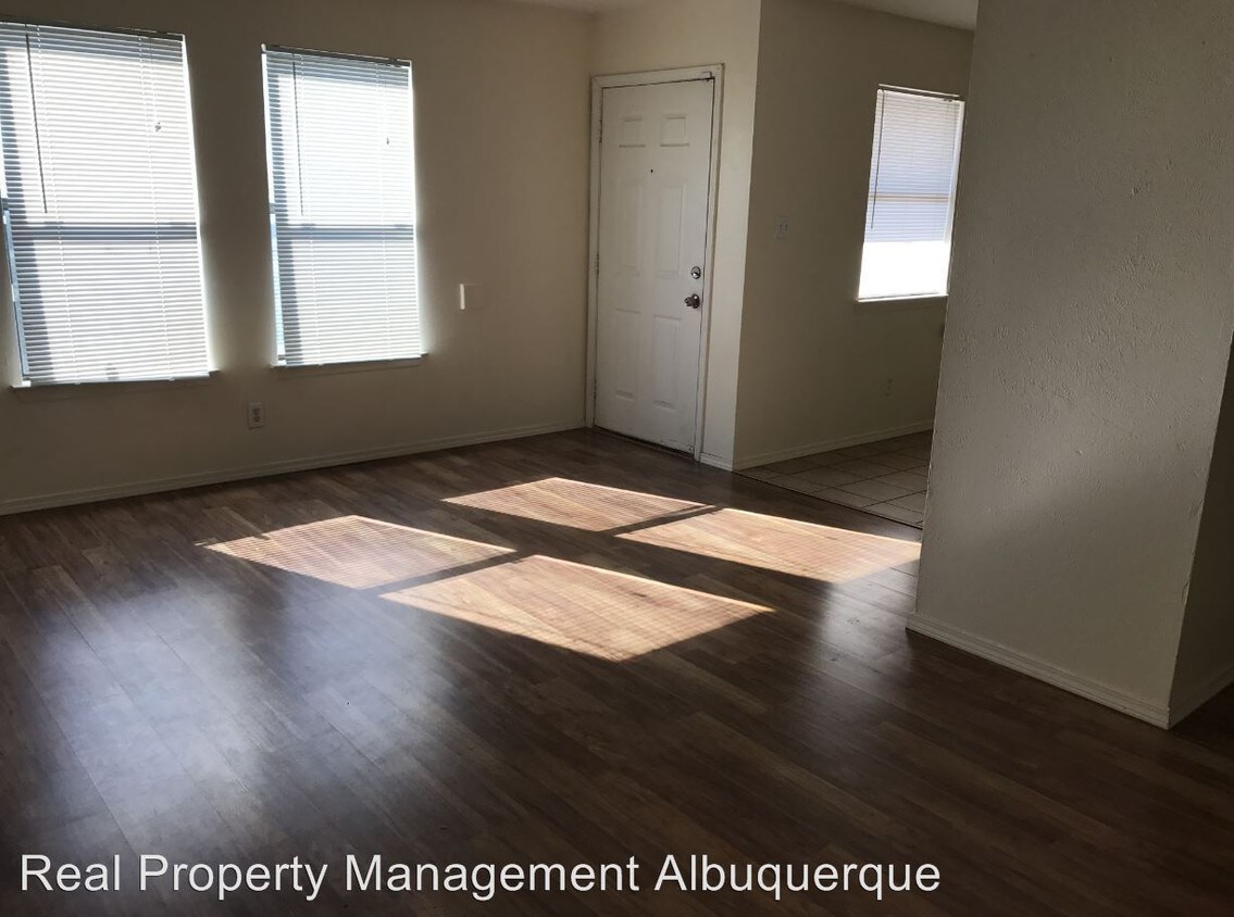 305 Geraldine Loop SE, Rio Rancho, NM 87124 Condo for Rent in Rio