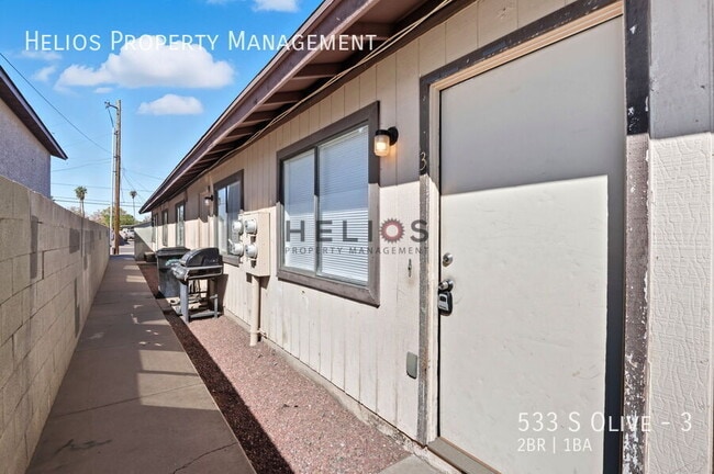 Building Photo - 533 S Olive-3
