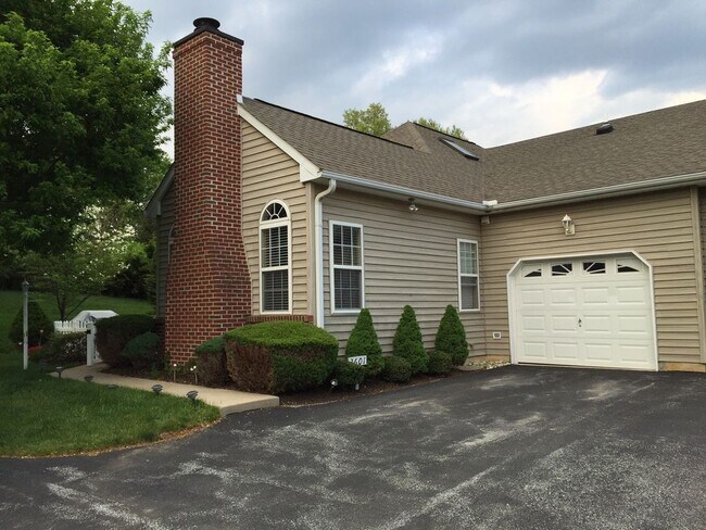 Building Photo - 3601 Century Ln