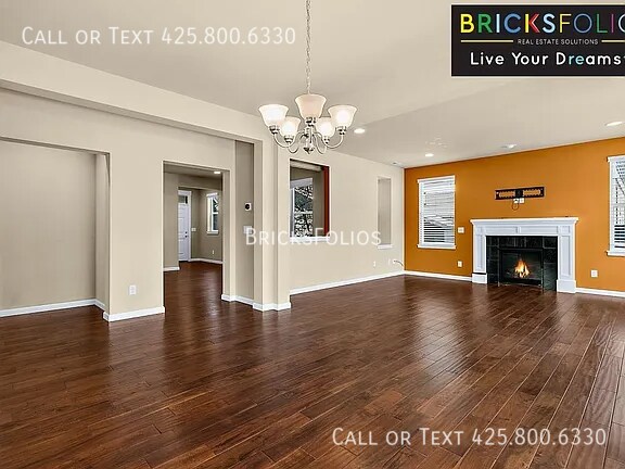 Building Photo - Comfortable 4-bedroom house in Renton, perfect for entertaining!