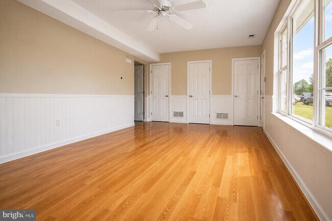 Foto del edificio - 501 Emily Ln