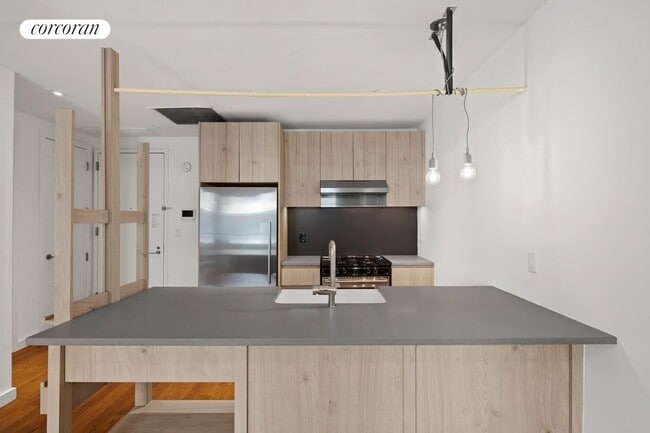 Building Photo - 54 Noll St