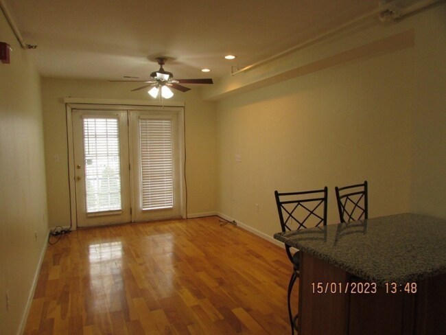 Foto del edificio - 223 Clinton St