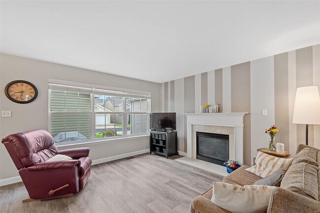 Building Photo - 98 Shire Dr