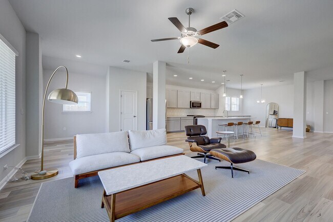 Foto del edificio - 7708 Donnelley Dr