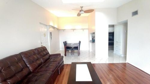 Foto del edificio - 608 Sea Pine Way