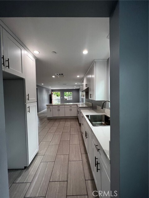 Building Photo - 3514 S Gramercy Pl