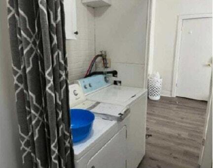 Foto del edificio - 211 Pershing Avenue North, Unit 1 (Lower L...