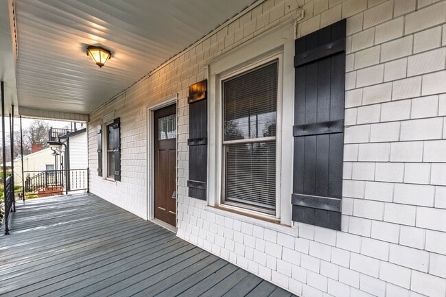 Building Photo - 306 Sacco St