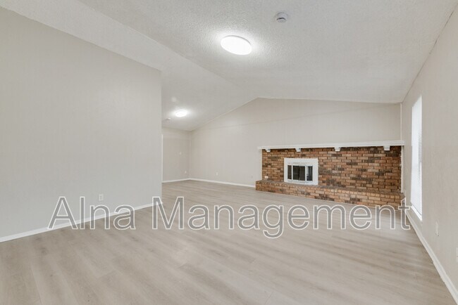 Building Photo - 1704 Fieldstone Ct