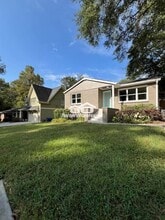 Building Photo - 1704 Belle Isle Cir NE