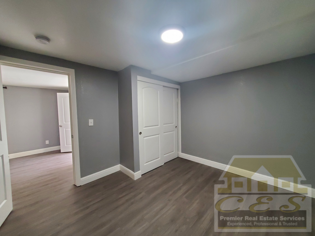 Building Photo - Three bedroom Upstairs Flat in Richmond