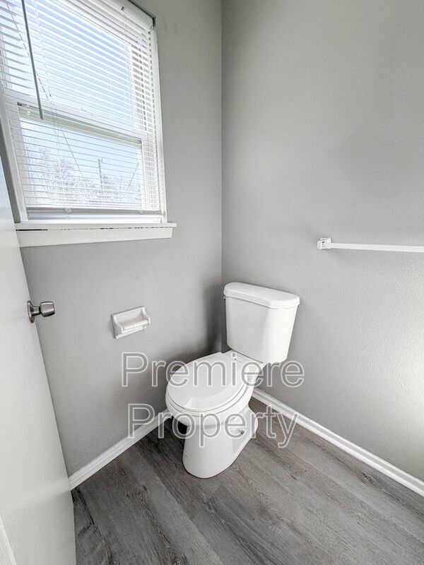 Foto del edificio - 223 N Oak Dr