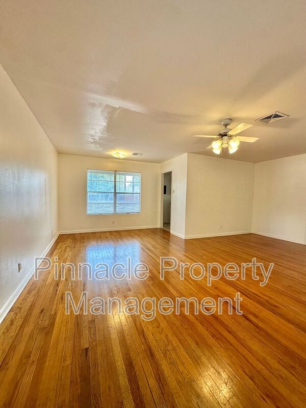 Foto del edificio - 2620 Yale Ave