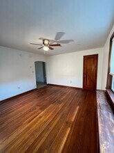 Building Photo - 209 N Pine St