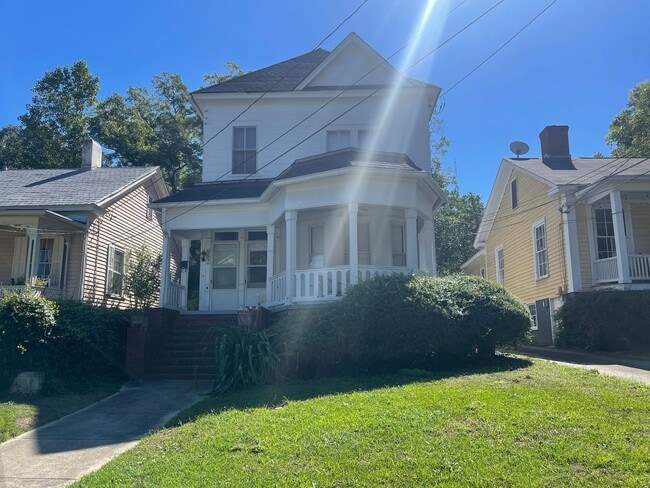 Building Photo - 982 Magnolia St