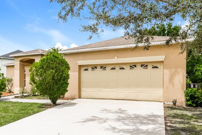 Foto del edificio - 556 Pinehurst Cove