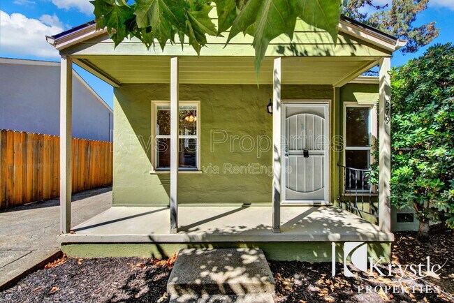 Foto del edificio - 579 Cedar St