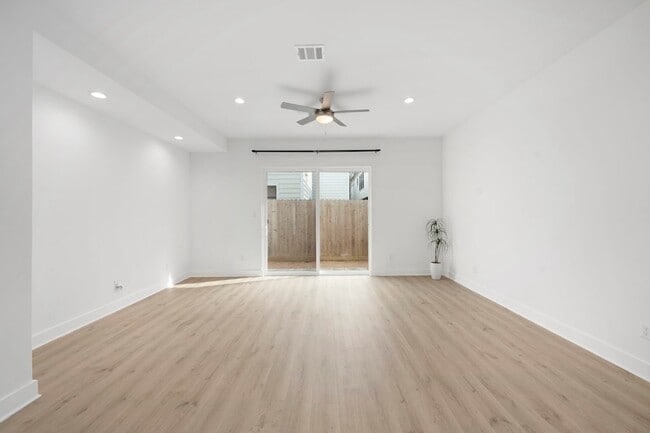 Foto del edificio - 1512 Barbee St