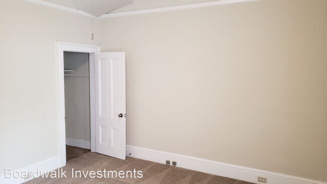 Building Photo - 3 br, 1 bath House - 426 Fell St.