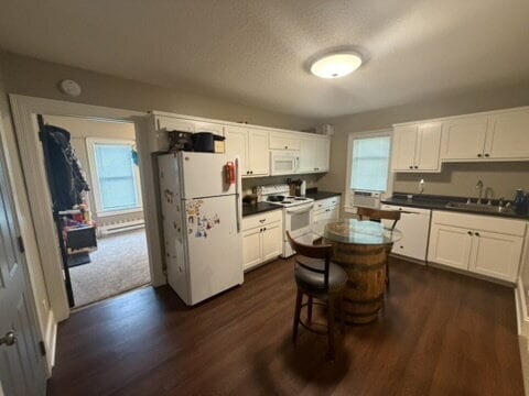 Building Photo - Beautifully Remodeled 2-Bedroom Upper Unit in Historic Durand