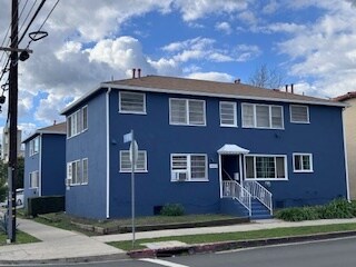 Primary Photo - 7661 Oakwood Ave