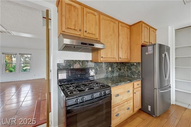 Building Photo - 4351 Satinwood Dr
