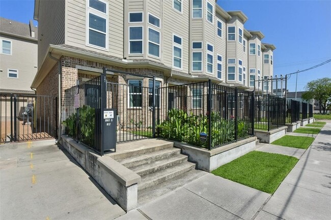 Building Photo - 2020 McGowen St