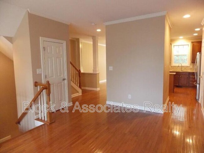 Foto del edificio - 4008 Abbey Park Way