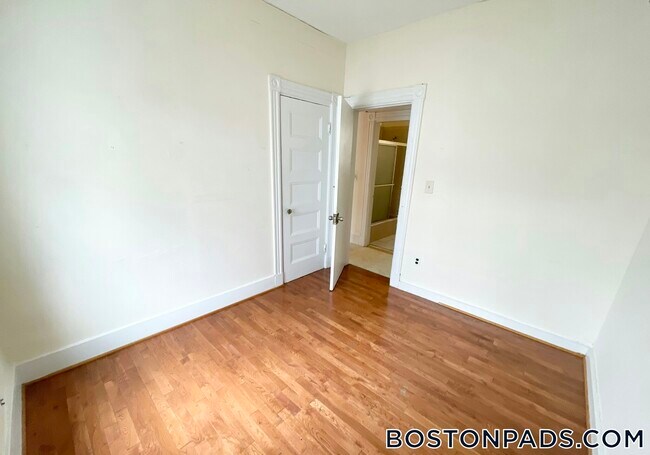 Foto del edificio - 45 Crescent Ave