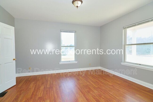 Foto del edificio - 3518 S Harding St