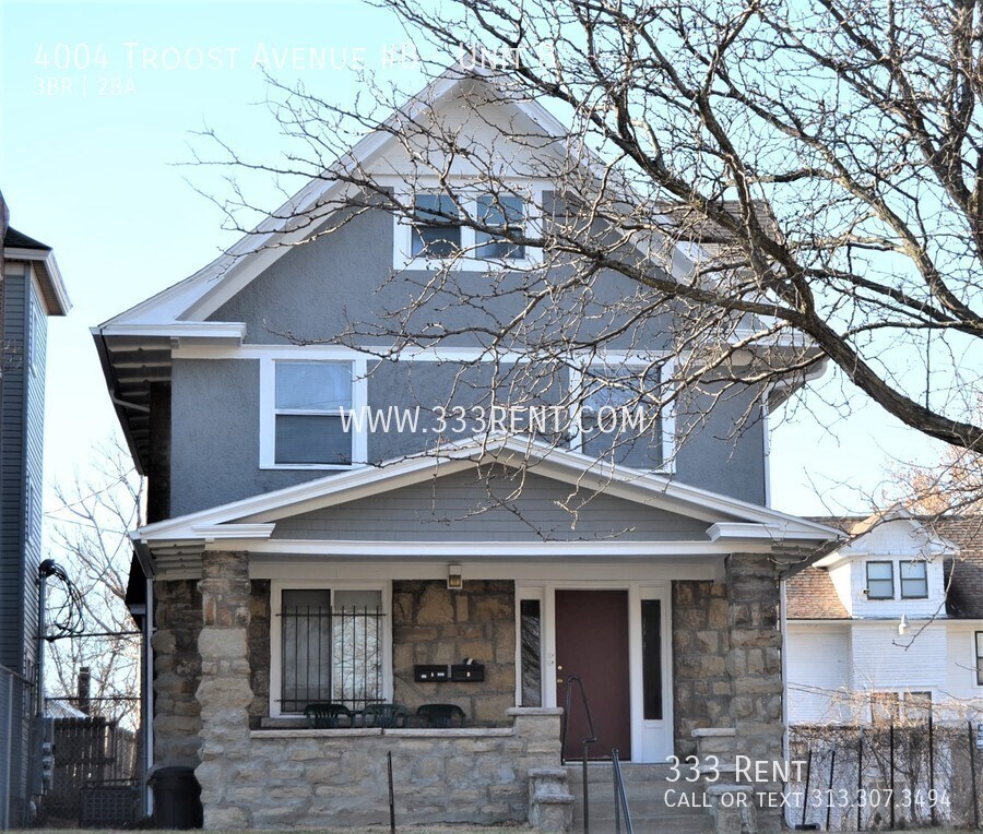 Primary Photo - Large converted duplex close to UMKC & Roc...