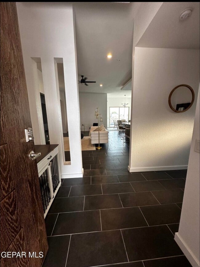 Foto del edificio - 13010 Terrington Ave