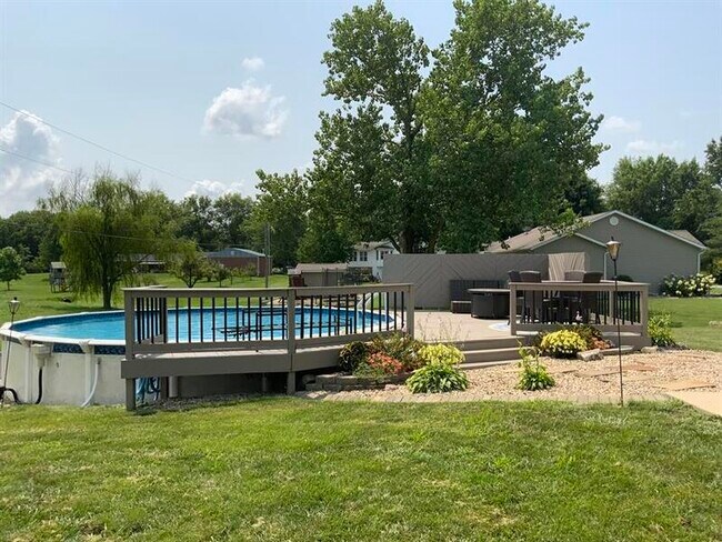Building Photo - 3416 Pierland Dr